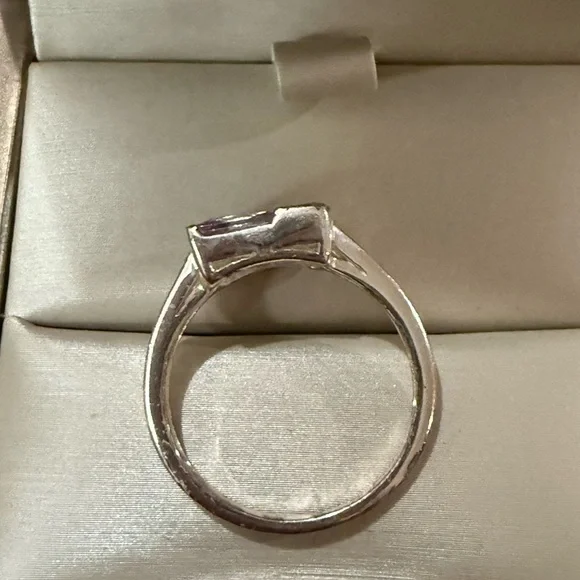 Elegant Purple and Silver Color Geometric Ring - Picture 2 of 3